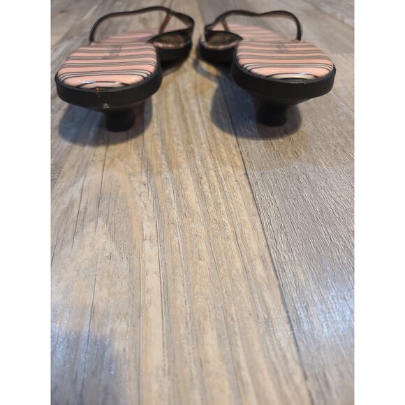 Michelle D size 7 womens striped heeled sandals - Picture 6 of 10